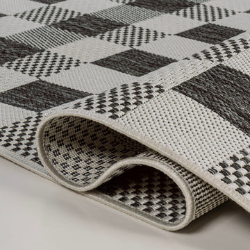 Darcy Traditional Geometric Bold Gingham Area Rug